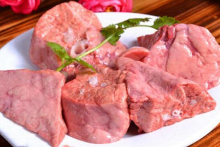 猪肺的功效与作用,三个女人吃猪肺的营养价值