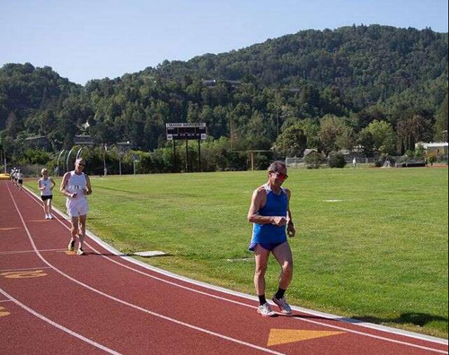 快走和慢跑哪个效果好