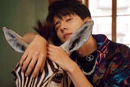 刘昊然购买液态屁被臭哭,此前就作死买鲱鱼罐头