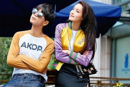 韩火火偶遇吴世勋，网友：别以为捂着嘴就不知道你花痴