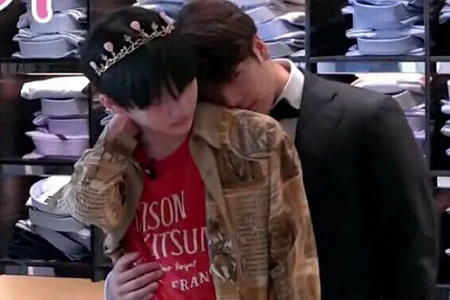 豪豪把周震南认成王嘉尔 周震南：原来我不配拥有名字 太南了