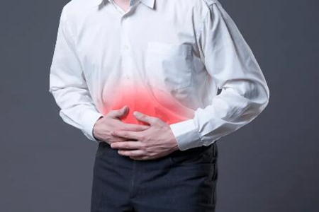 喉咙痛是什么原因?这四个因素导致得及时改善