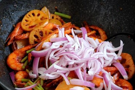 干锅虾怎么做好吃又简单?干锅虾的做法大全家常