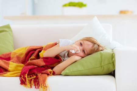 孩子高烧高热怎么办？宝妈们了解下这两种处理方法