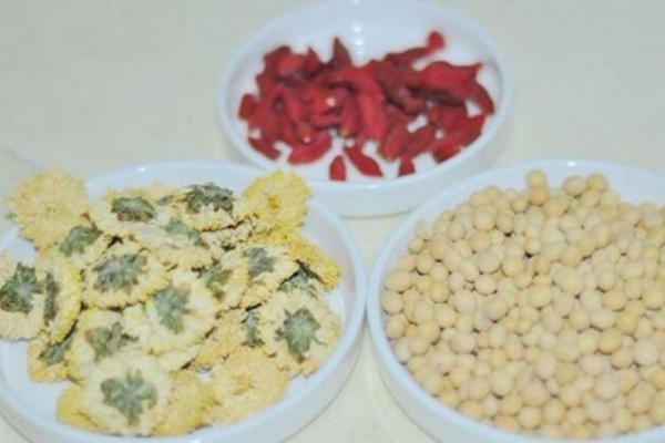 夏天养肝明目的饮品