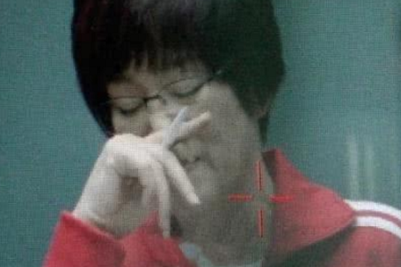 中国女排路透曝光，巩俐表情神似郎平，巩皇真不愧是巩皇