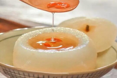 咽喉炎吃什么？这四款食疗润咽利喉随时改善病情