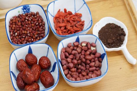 五红汤都有什么材料?五红汤的家常做法