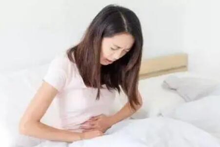 女生来两次月经的原因,这三个原因引发女人月经内分泌失调