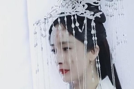 杨幂白浅大婚造型曝光,时隔两年还是四海八荒第一美人