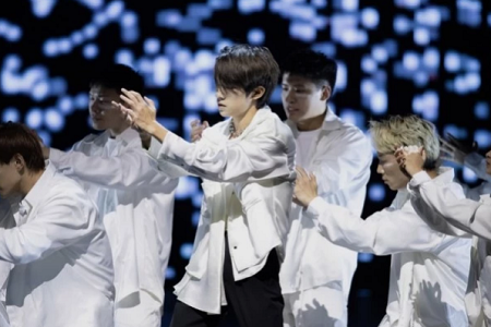 易烊千玺演唱会预告被指抄袭，Gabrielle回应抄袭阐释创作理念