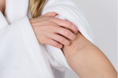 过敏性皮炎是什么原因引起的?这五个原因要从衣食住行改善