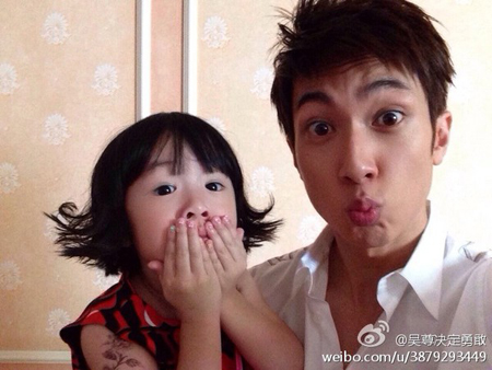 吴尊女儿内内近照 吴尊女儿和儿子照片