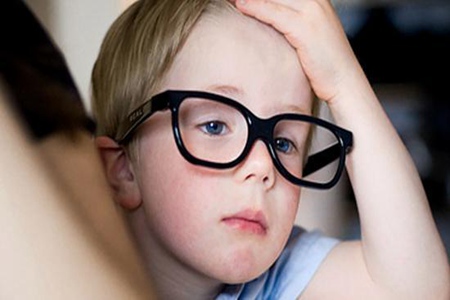孩子为什么会很容易近视?孩子近视的4个原因