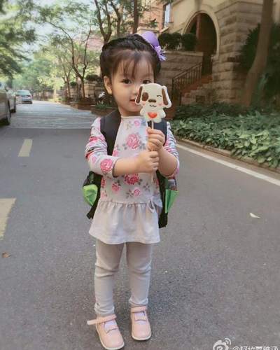 阿拉蕾女孩是崔雅涵吗