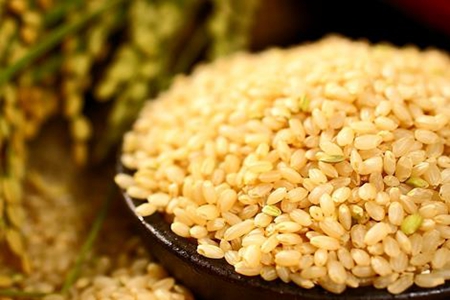 吃什么有助女生经期、更年期调理?这两种常见食材缓解不适