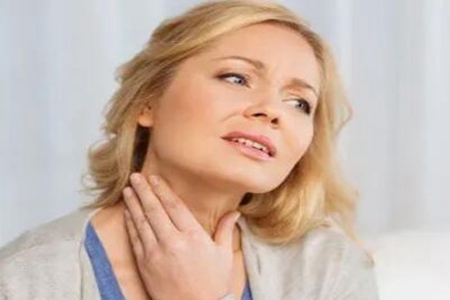 咽喉癌的早期症状表现,这五个症状及时改善治疗