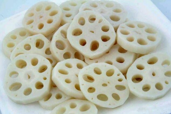 女性吃莲藕的好处多多