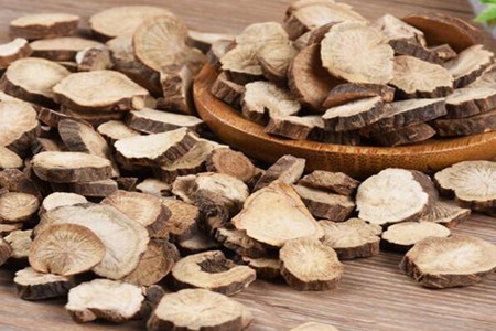  赤芍的功效与作用，这四个女人吃赤芍的药用功效