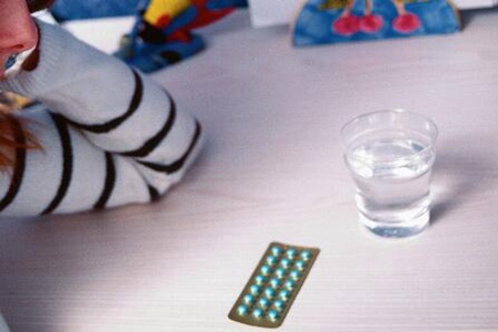 避孕药哪种最好最安全?(这4种避孕药方式了解副作用)