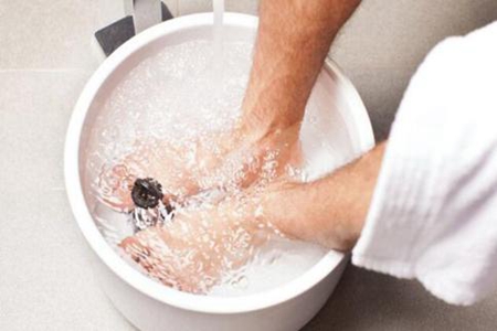 女人每天泡脚的好处,这三个泡脚多长时间最好