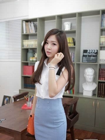 时尚铅笔裙彰显女性性感热辣身材