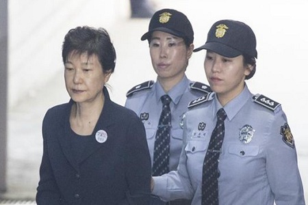 朴槿惠入狱769天超越卢泰愚，成为韩国坐牢最久总统