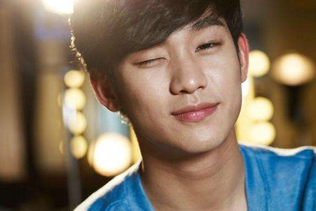 金秀贤签约新公司开始新启程，宋仲基口碑跌爆被群嘲