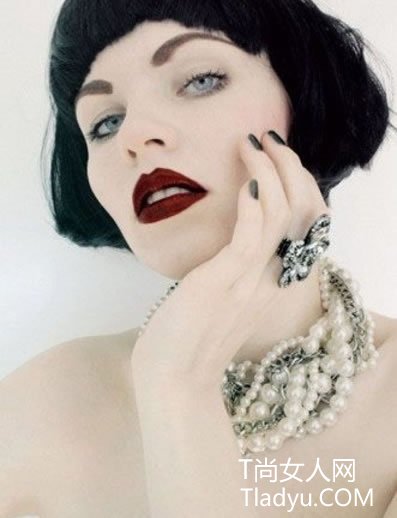 Stanley Patzold诠释出魅惑而神秘的故事