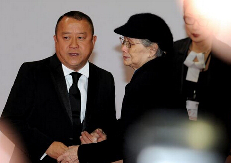 梅艳芳内衣被拍卖图片