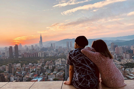 周杰伦七夕表白辣妈昆凌，昆凌在线催老公来电新歌