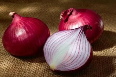洋葱的功效与作用,，这五个功效疏通血管对抗衰老
