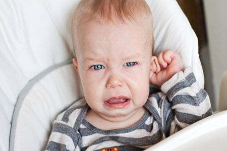 你家小朋友经常会鼻塞，究竟是怎么回事？