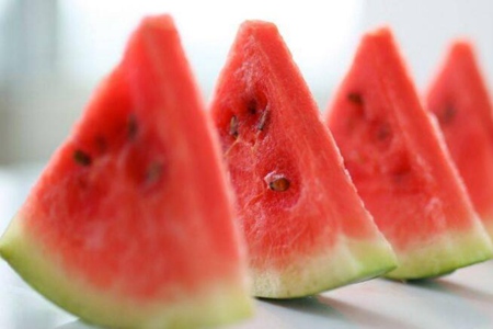 吃西瓜有什么好处?这五个女人吃西瓜的好处