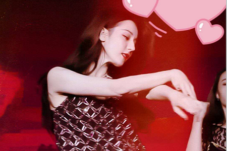 迪丽热巴生日会,撕衣服跳街舞A到爆