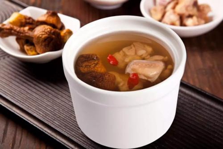 鸡汤怎么炖好喝又营养,这三个小技巧让鸡汤好喝又营养