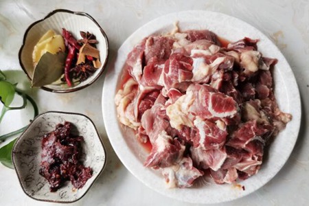 红烧牛肉的做法,家常红烧牛肉的简易做法