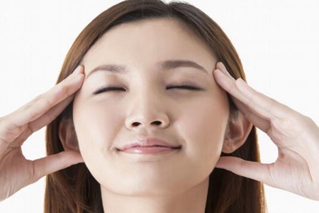 眼睛肿了如何快速消除?这五个方法能快速消肿