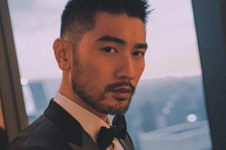 高以翔遗体水晶棺运回台北,粉丝泪崩王沥川长眠金宝山