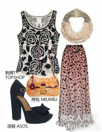 小辣椒私服出街 掌控长裙搭配