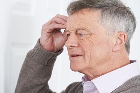 老年痴呆的症状有哪些呢?这四个症状做子女的要留意