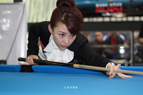 潘晓婷胸围凸点图片欣赏