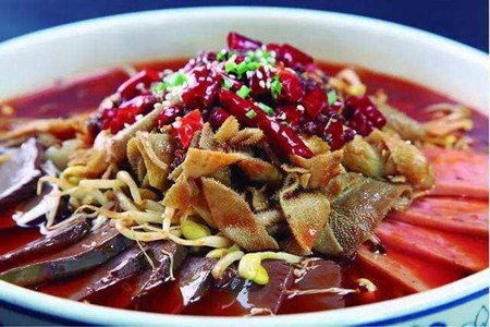 毛血旺的做法最正宗的做法，这道毛血旺的家常做法麻辣鲜香