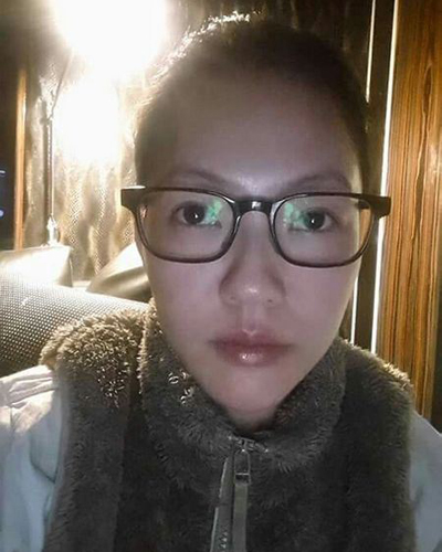 许雅钧赞小s私处水润