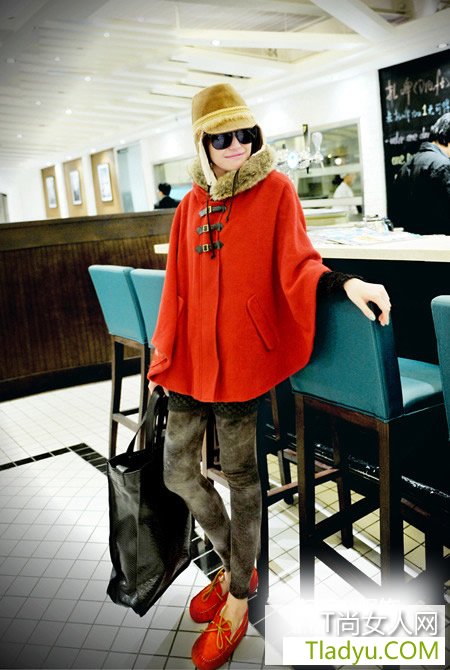 帅气街拍范儿皮草毛领连帽纯色暗扣皮衣