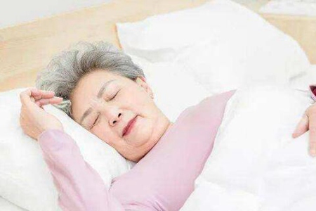 老人总是失眠怎么办?这五个治疗失眠的最好方法