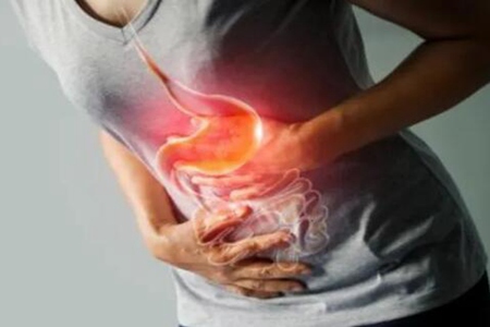 喉咙痛是什么原因?这四个因素导致得及时改善