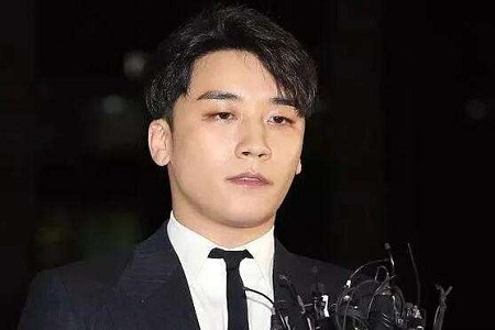 李胜利首次承认指控,网友:终于不再喊冤枉了?