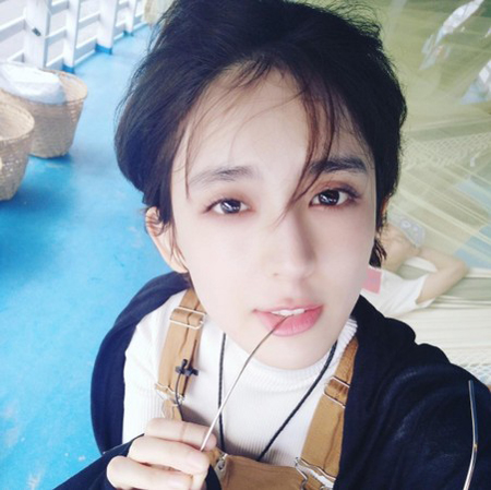 古力娜扎晒与杨佑宁合影 张翰粉丝不淡定了