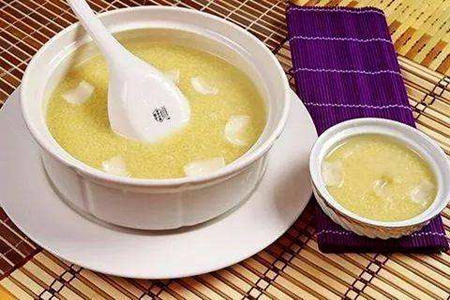 女性吃小米粥的功效与作用,小米粥还有减肥效果